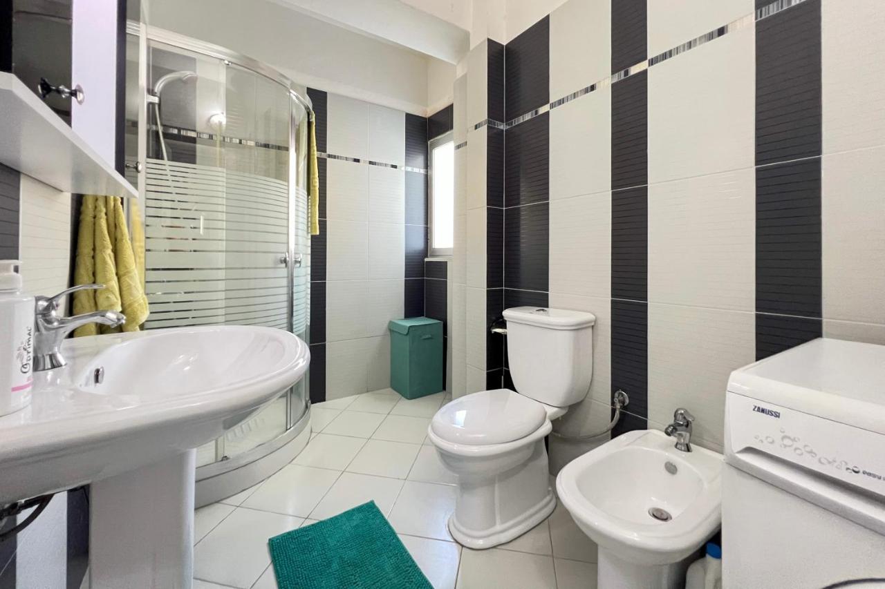 Sealavita, Modern 2 Bedroom Apartment Sea & Sunset View Vlorë Екстериор снимка